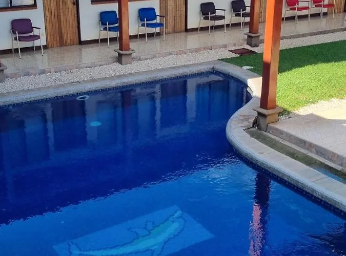 La Siesta Hotel *